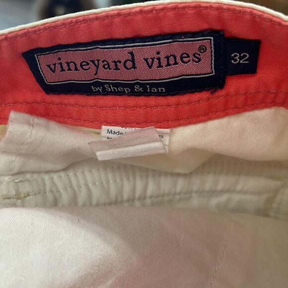 Vineyard Vines cargo shorts size 32 - Picture 6 of 6